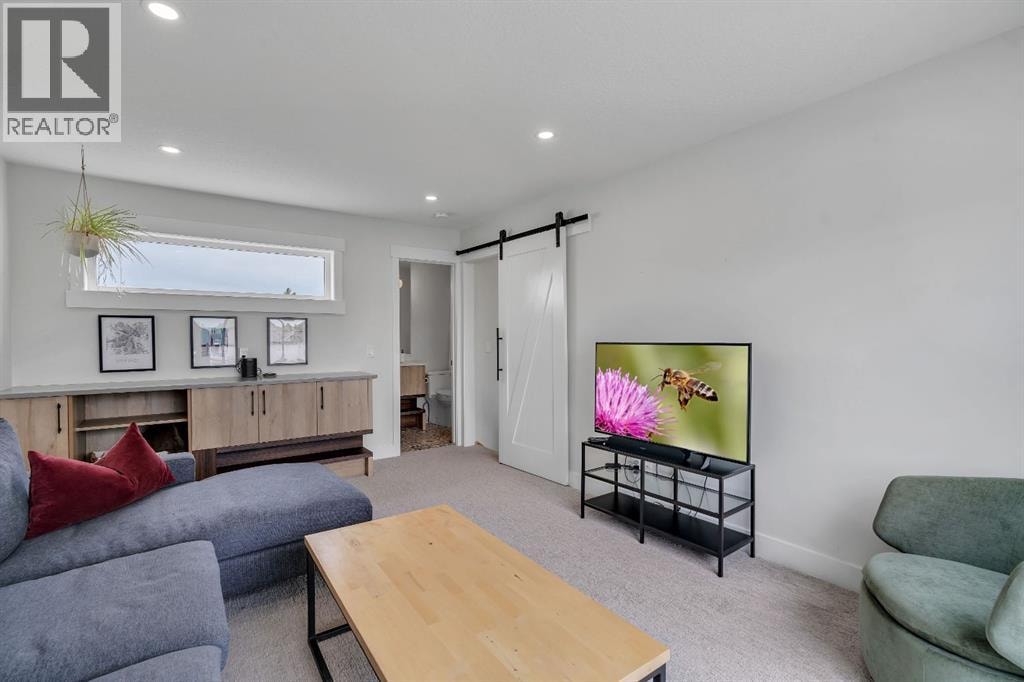 3252 18 Street SW — photo 33