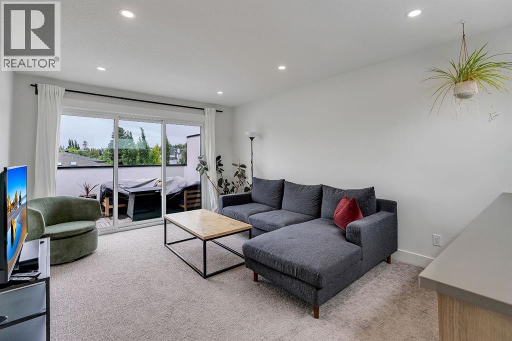 3252 18 Street SW — photo 31