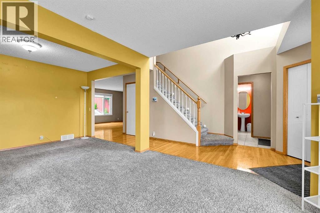 332 Harvest Hills Drive NE — photo 8