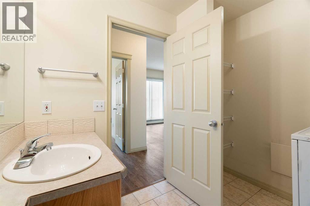 512, 1507 Centre A Street NE — photo 18