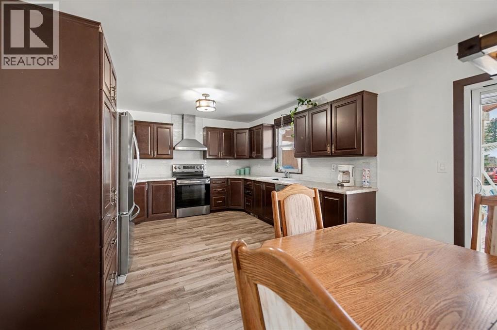 677 Wallace Drive — photo 10