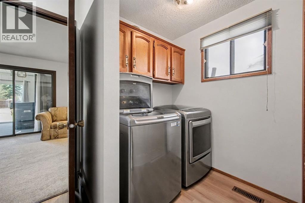 677 Wallace Drive — photo 21