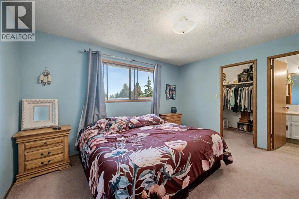 677 Wallace Drive — photo 25