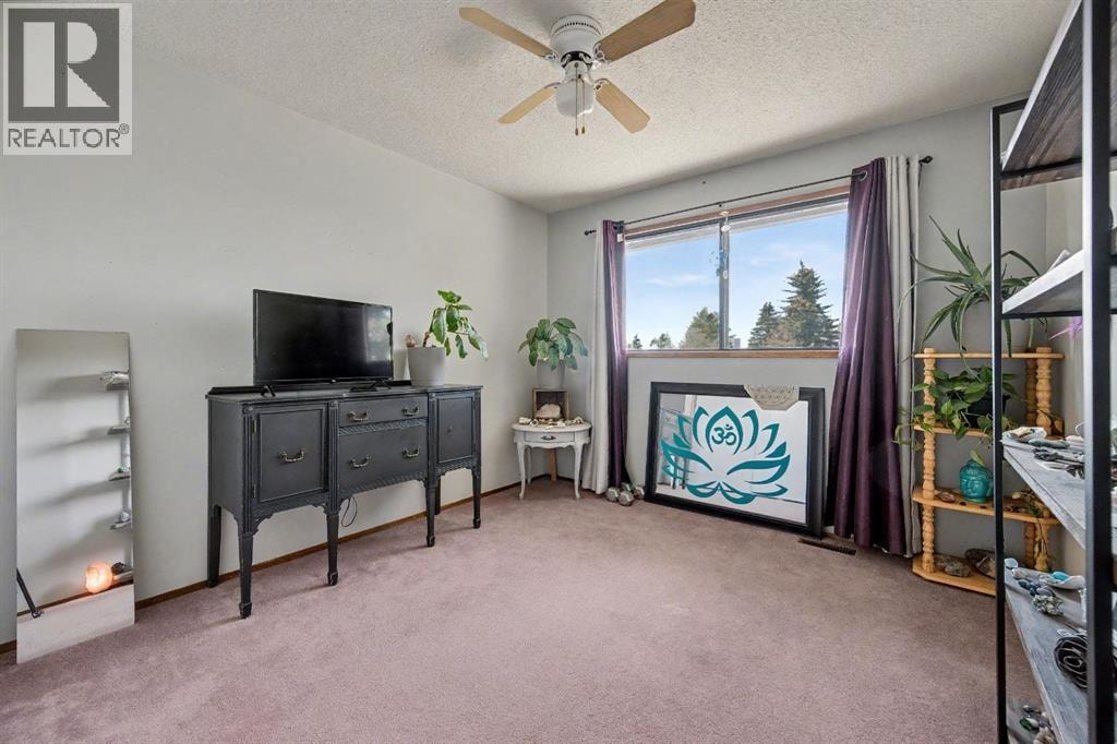 677 Wallace Drive — photo 27