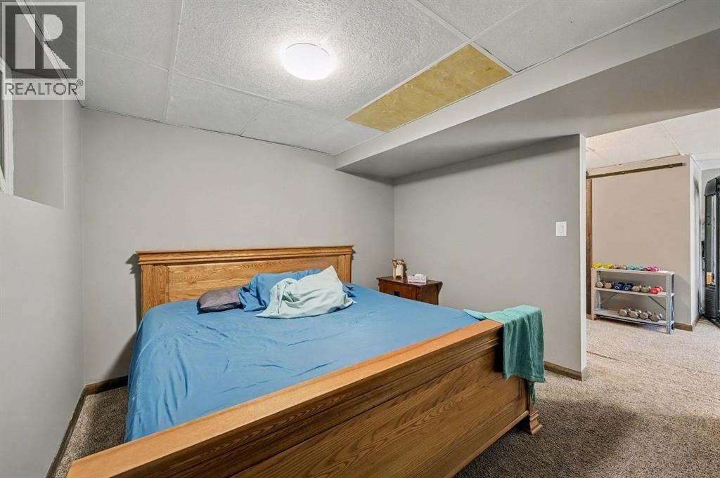 677 Wallace Drive — photo 37