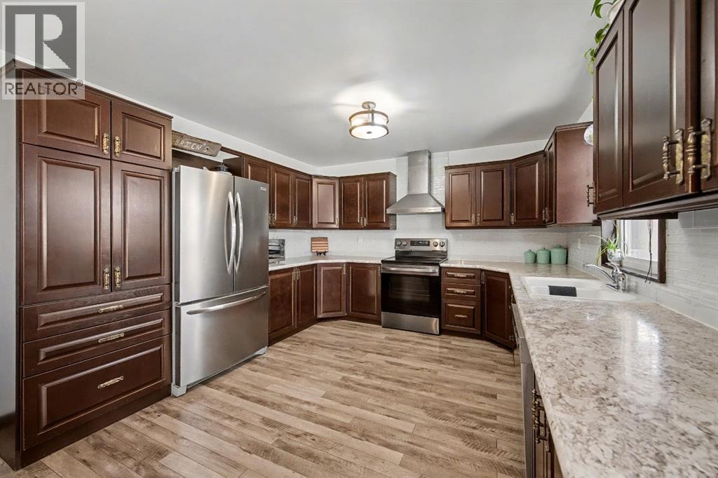 677 Wallace Drive — photo 7
