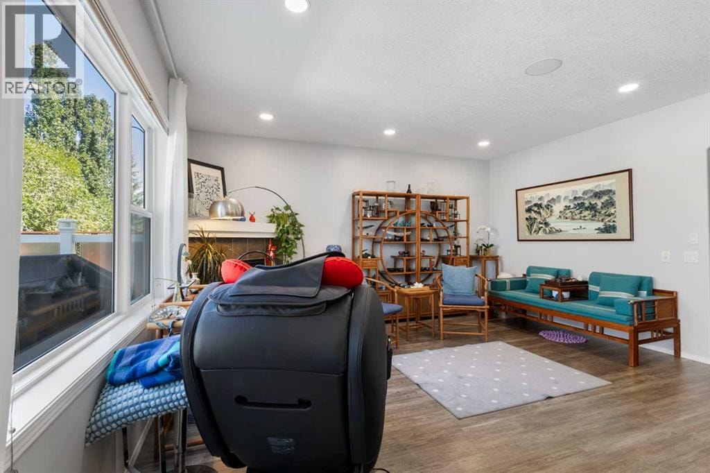 76 Rockywood Park NW — photo 8