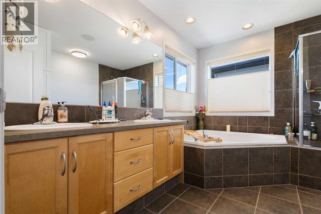 76 Rockywood Park NW — photo 32