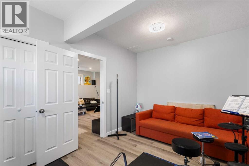 76 Rockywood Park NW — photo 41