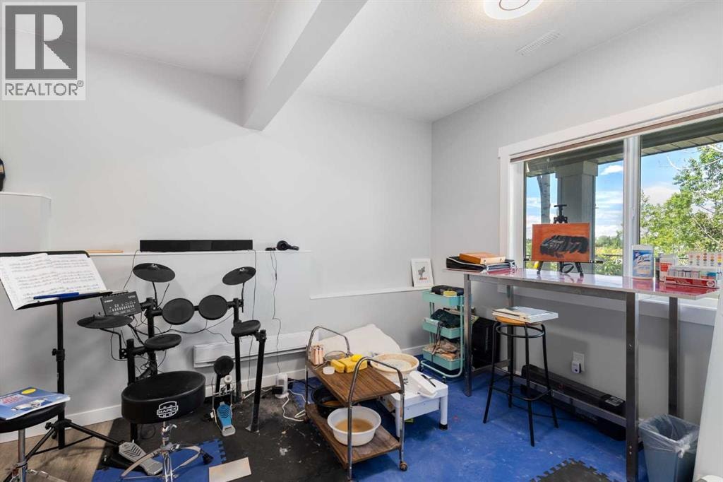 76 Rockywood Park NW — photo 40