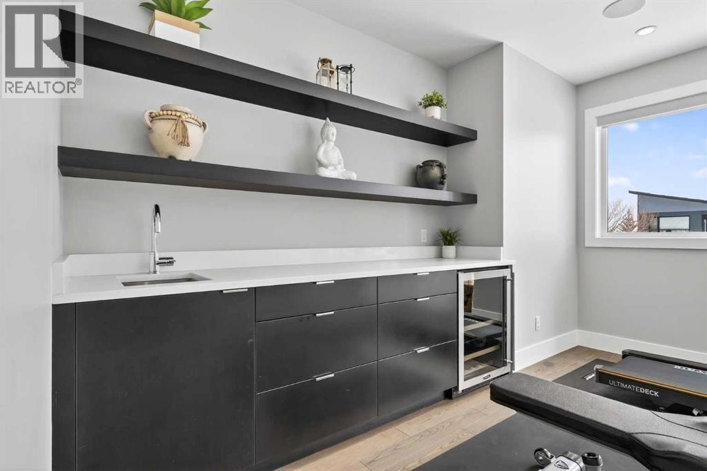 4905 21 Street SW — photo 23