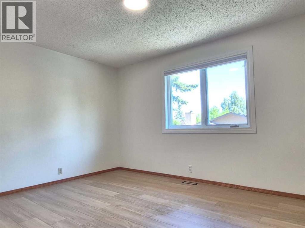 7 Suncastle Crescent SE — photo 25