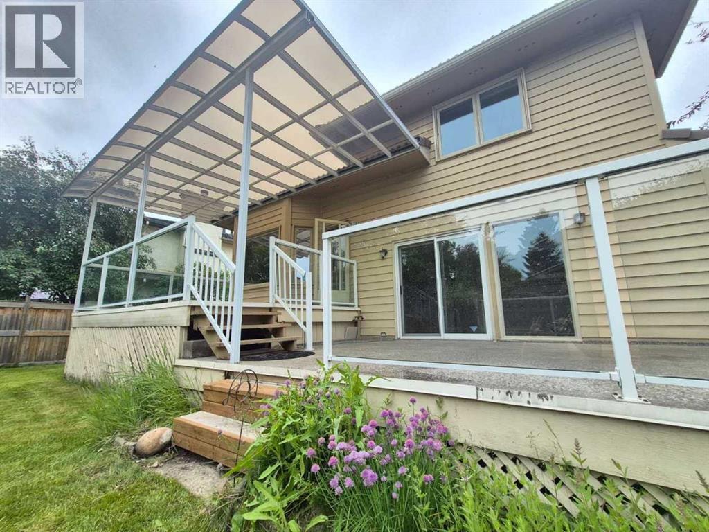 7 Suncastle Crescent SE — photo 31