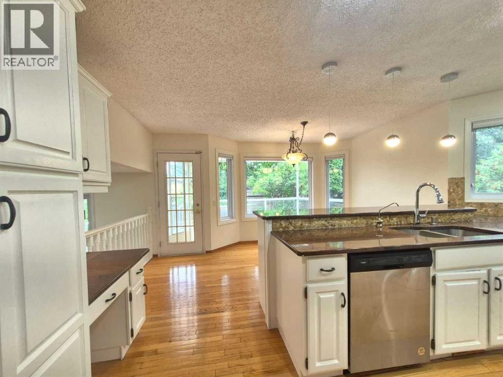 7 Suncastle Crescent SE — photo 7