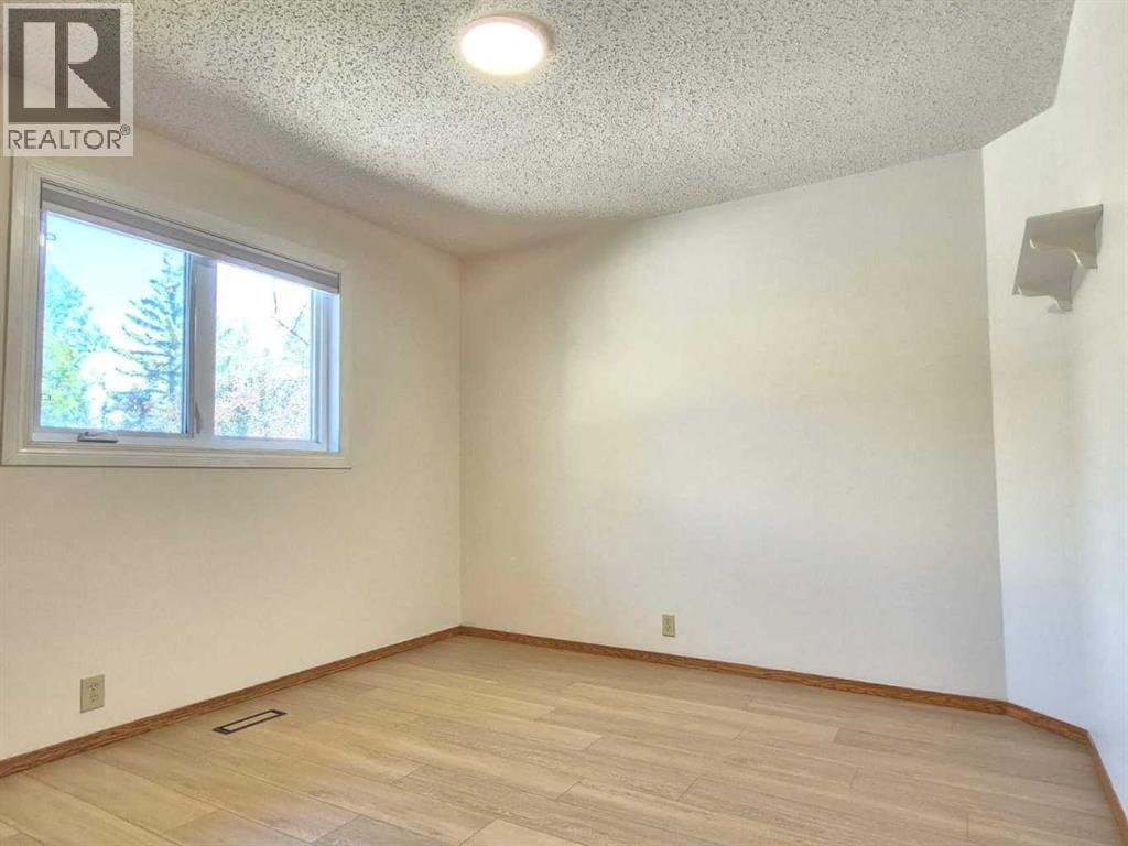 7 Suncastle Crescent SE — photo 24