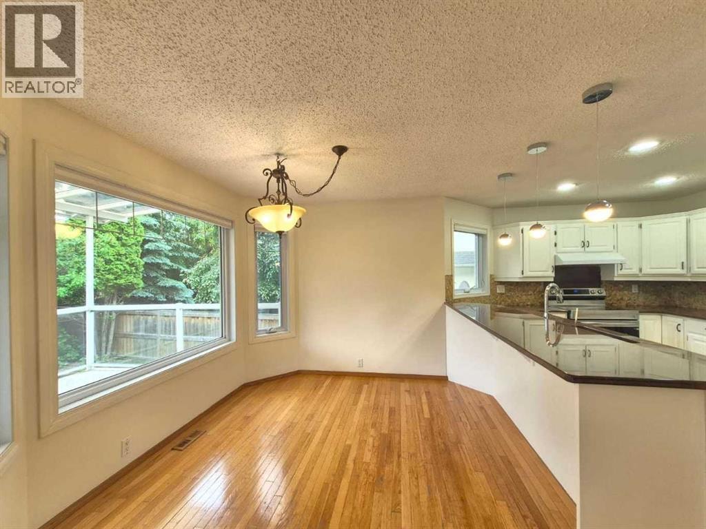 7 Suncastle Crescent SE — photo 11