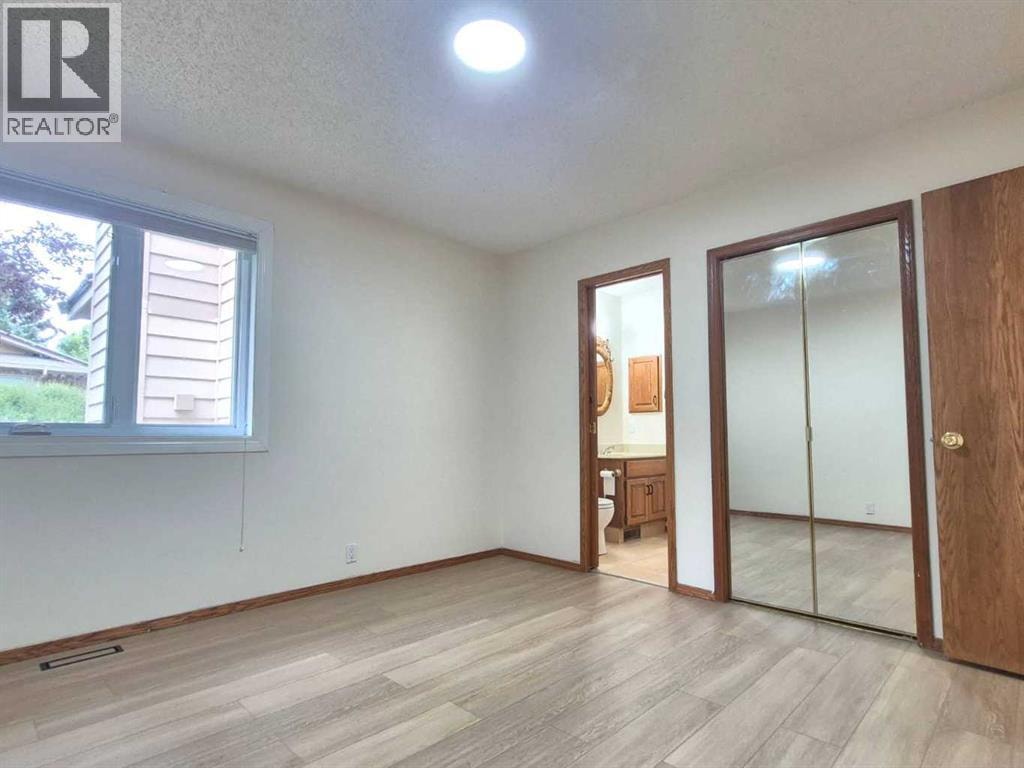 7 Suncastle Crescent SE — photo 15