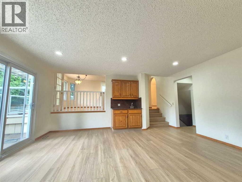 7 Suncastle Crescent SE — photo 12