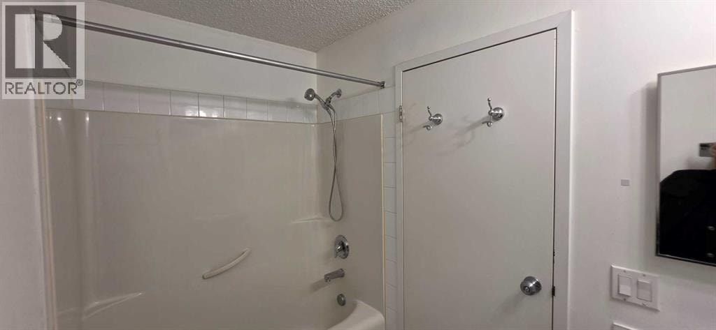 1206, 73 Erin Woods Court SE — photo 14