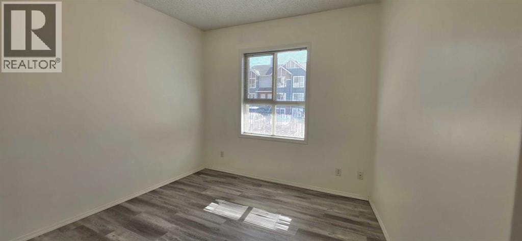 1206, 73 Erin Woods Court SE — photo 9