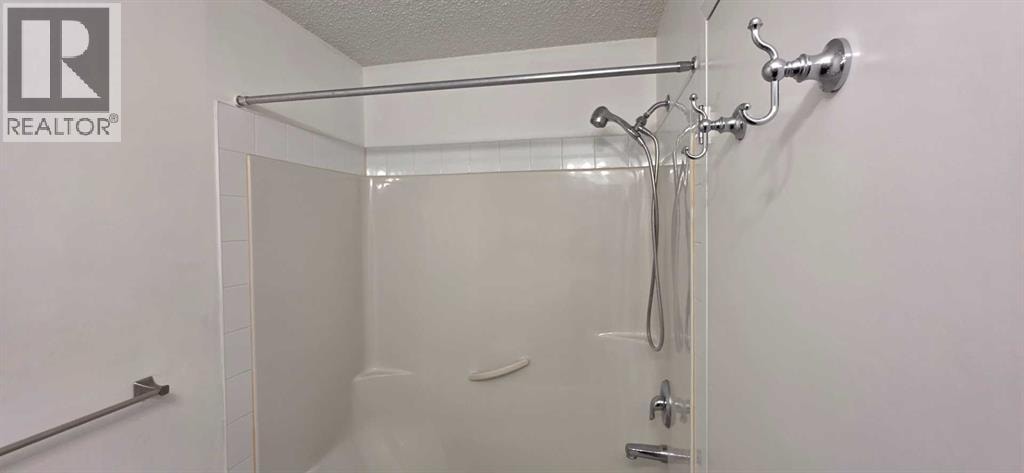 1206, 73 Erin Woods Court SE — photo 15