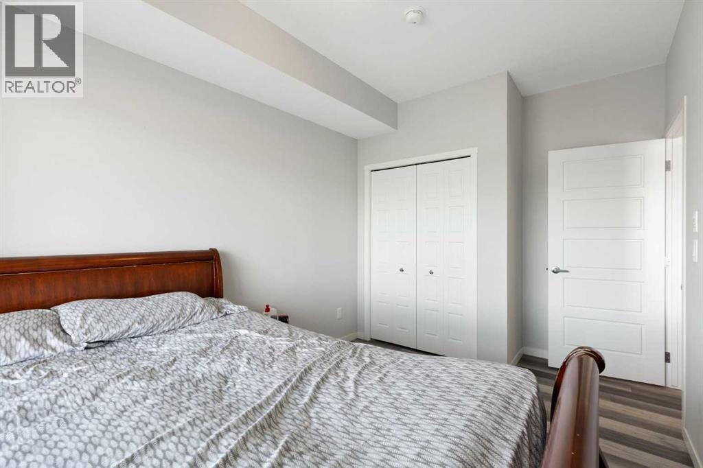 201, 300 Harvest Hills Place NE — photo 17