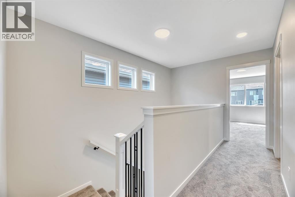 292 Marmot Grove NW — photo 19