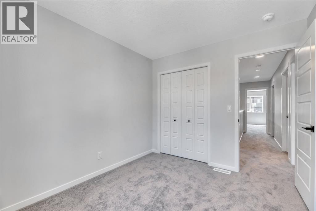 292 Marmot Grove NW — photo 27
