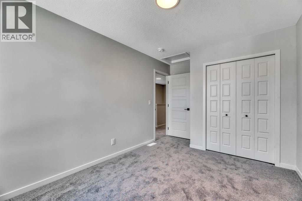 292 Marmot Grove NW — photo 29
