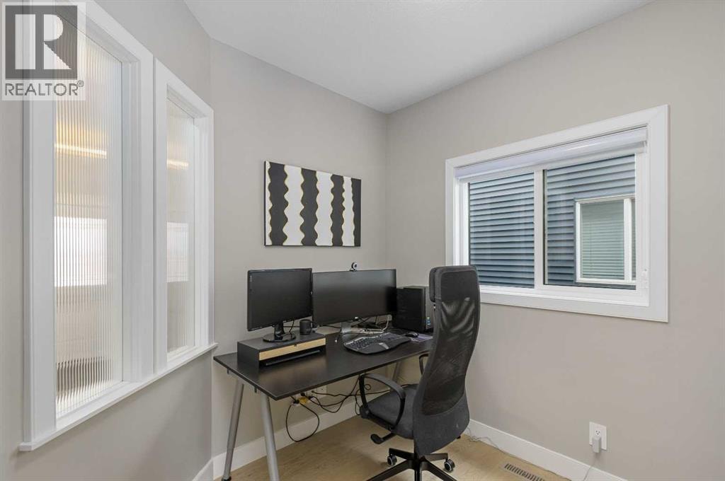 1595 Baywater Street SW — photo 18