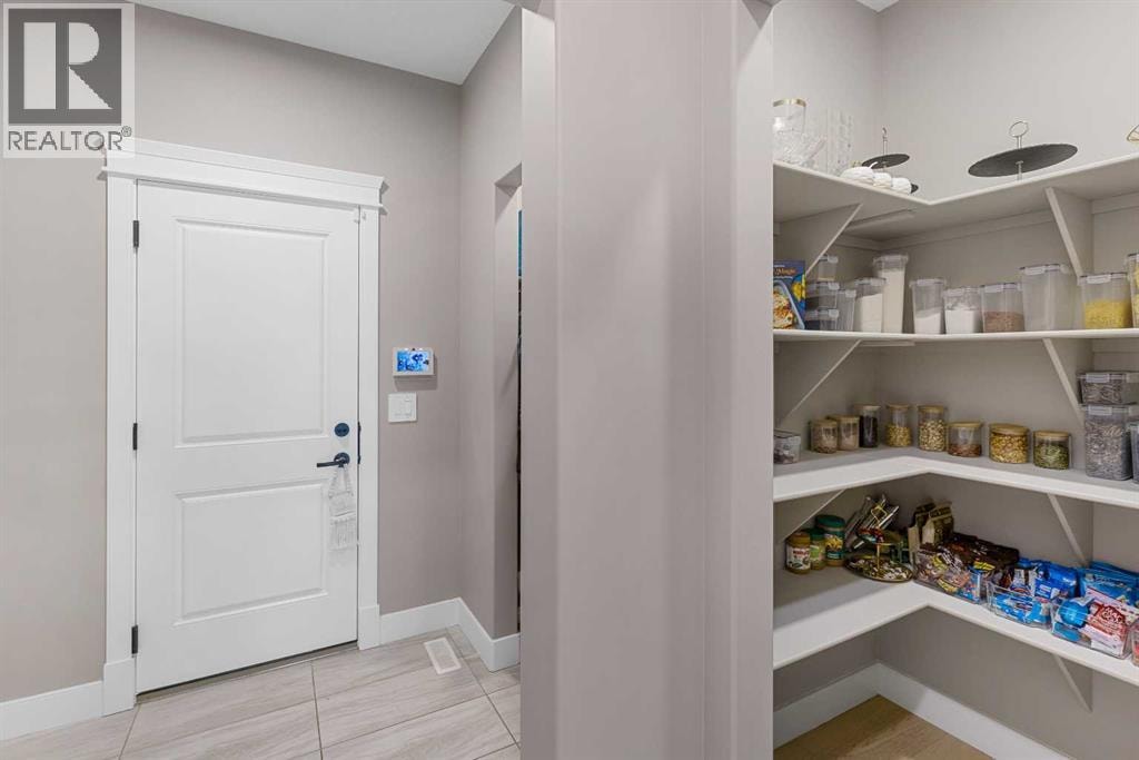 1595 Baywater Street SW — photo 16