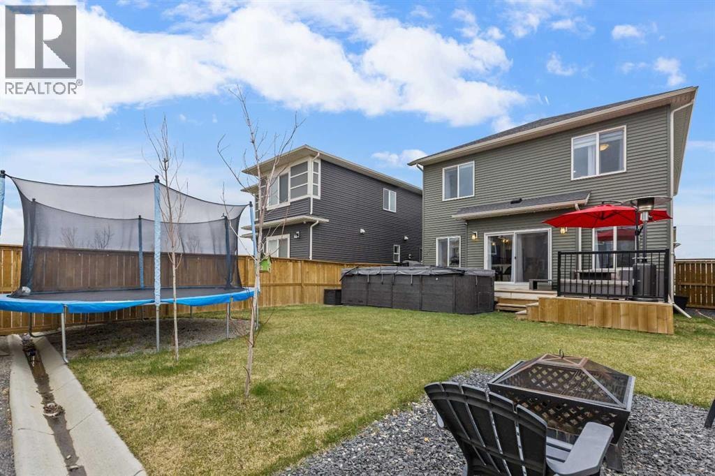 1595 Baywater Street SW — photo 37