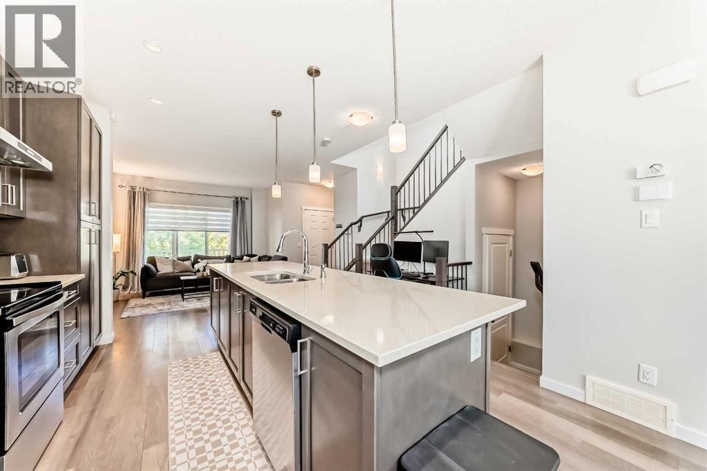 151 Copperpond Rise SE — photo 6