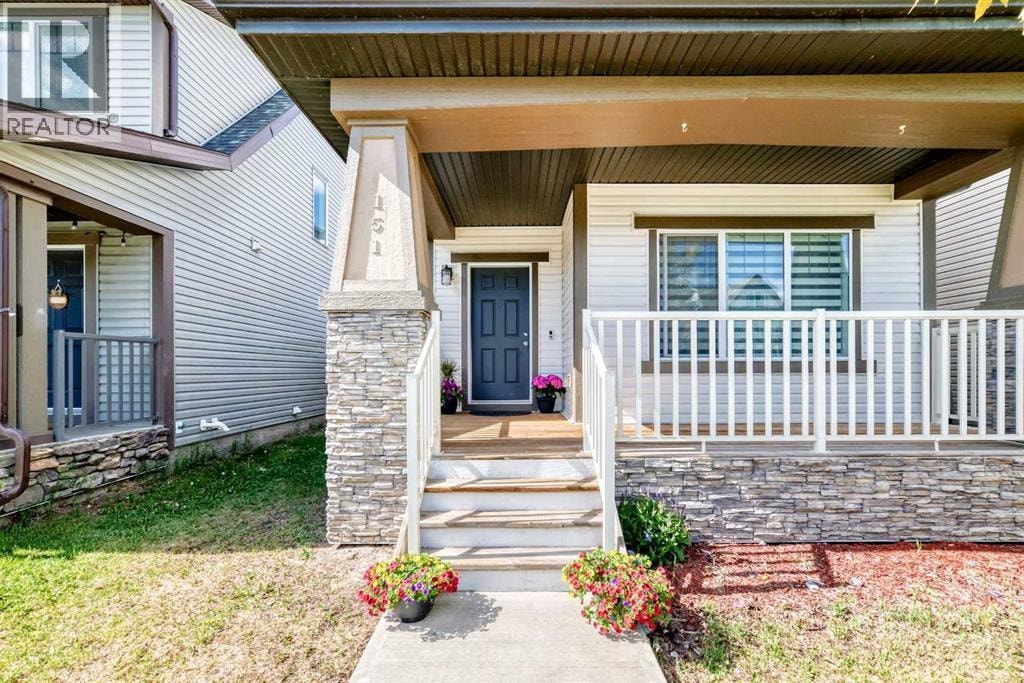 151 Copperpond Rise SE — photo 3