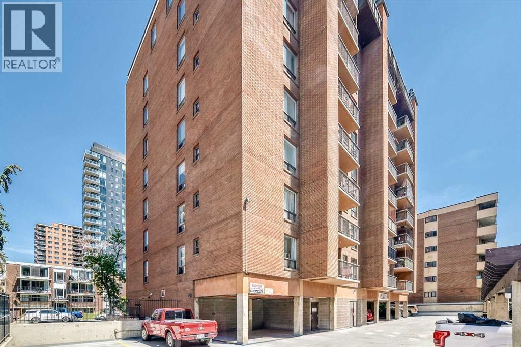 804, 1323 15 Avenue SW — photo 32