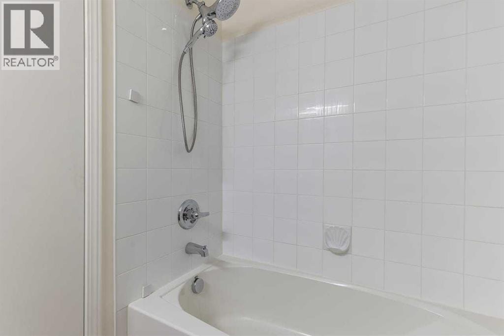 4205, 1620 70 Street SE — photo 16