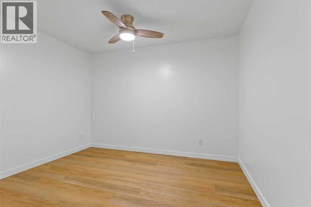 4205, 1620 70 Street SE — photo 13