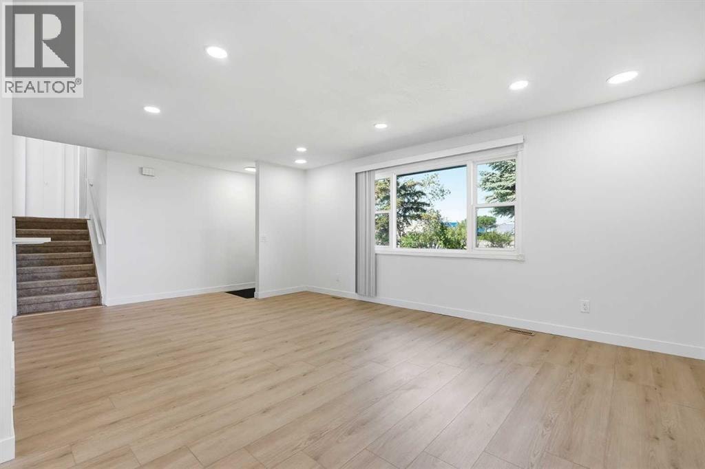 532 Rundleridge Drive NE — photo 6