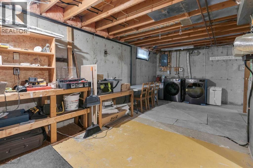 2 Crocus Crescent — photo 31