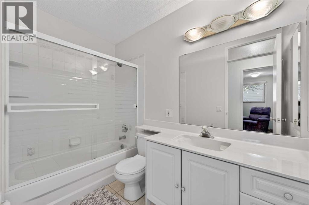 6451 70 Street NW — photo 20