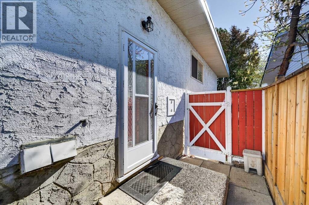 6451 70 Street NW — photo 36