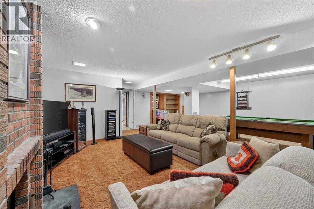 6451 70 Street NW — photo 24