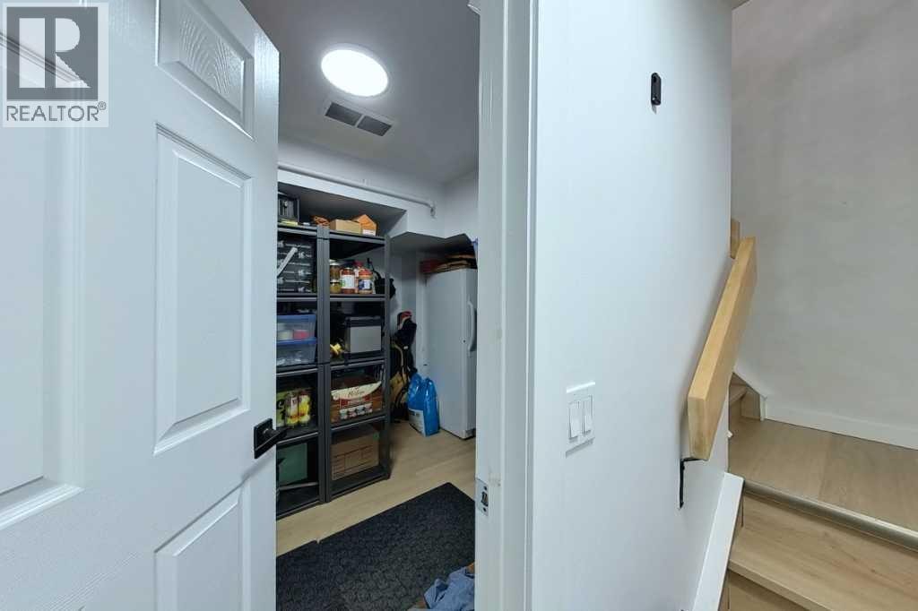 425, 3131 63 Avenue SW — photo 34