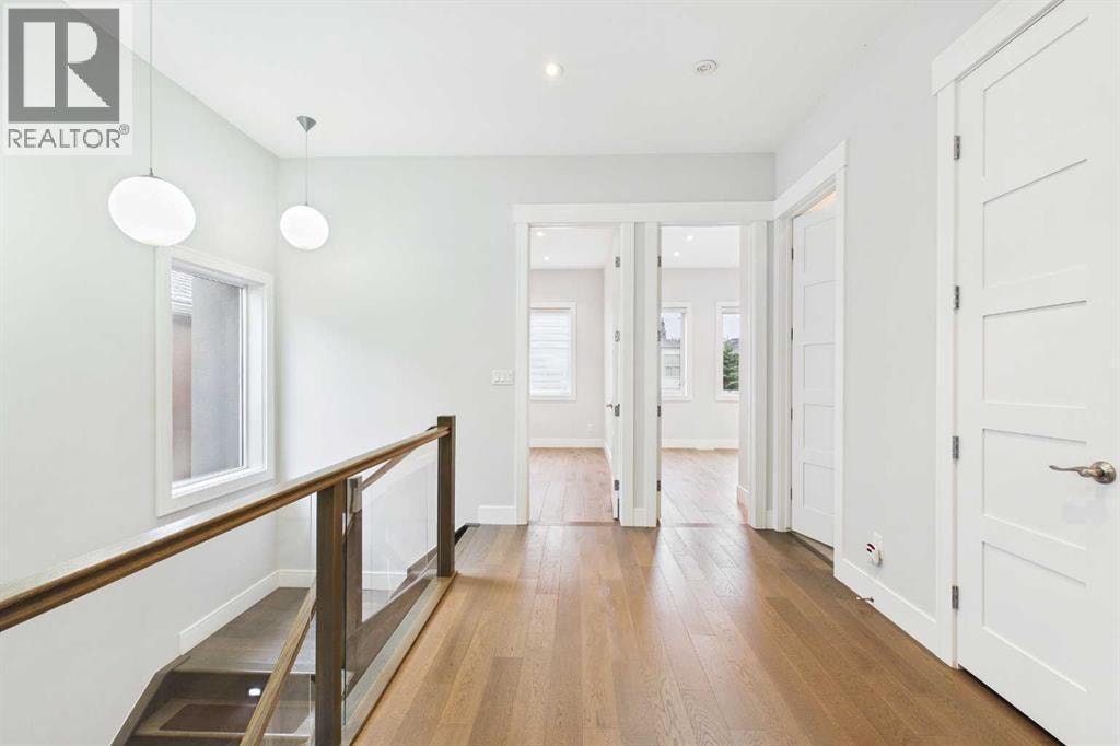 2430 28 Avenue SW — photo 20