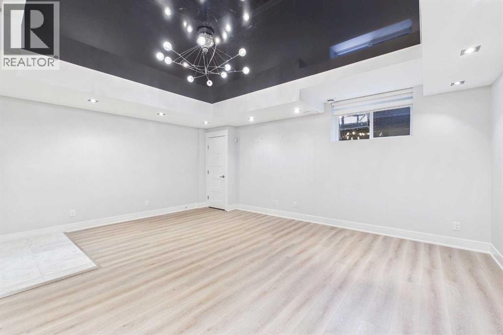 2430 28 Avenue SW — photo 36