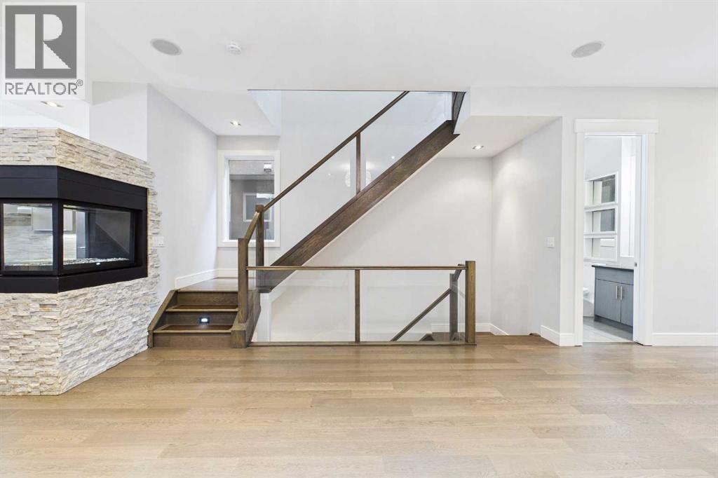 2430 28 Avenue SW — photo 18