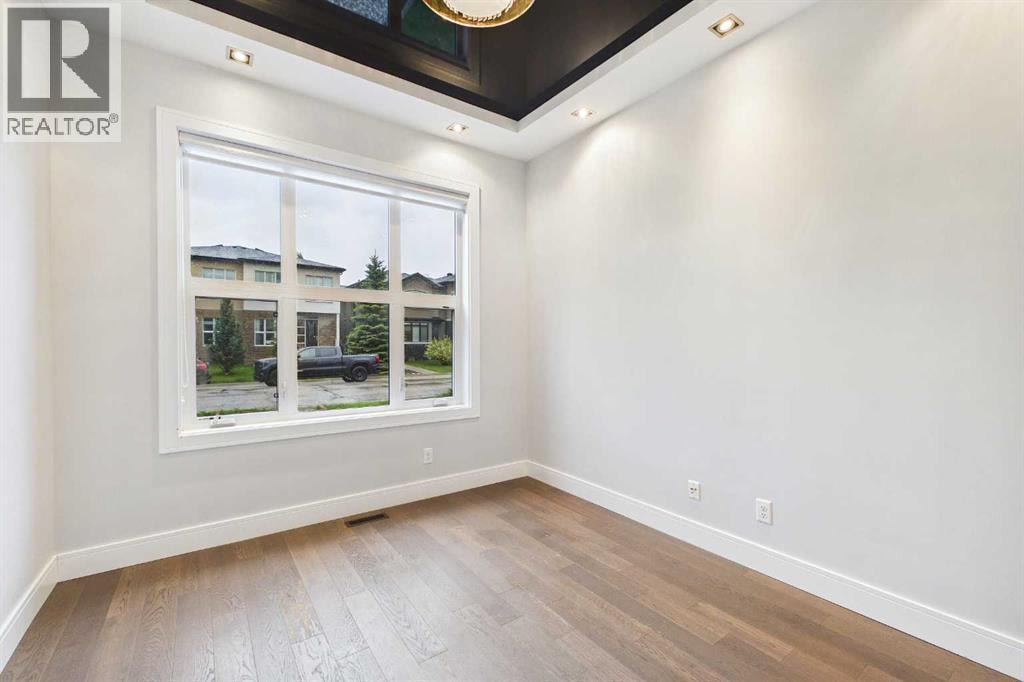 2430 28 Avenue SW — photo 16