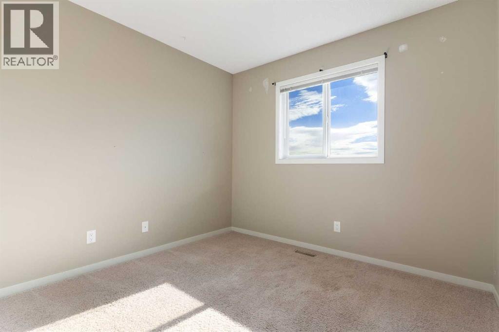 638 River Heights Crescent — photo 23