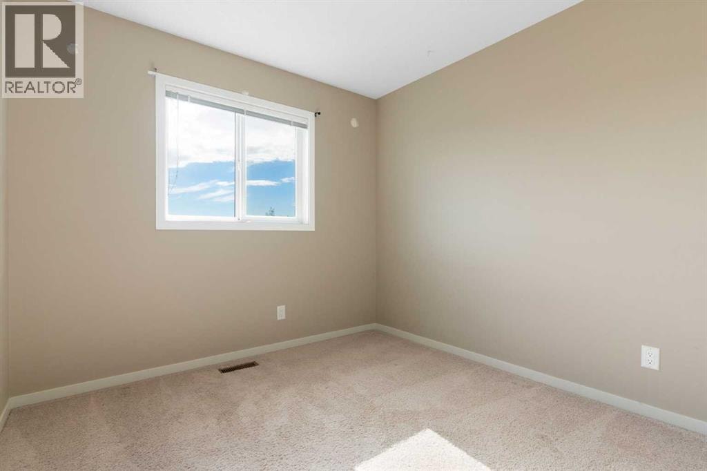 638 River Heights Crescent — photo 25