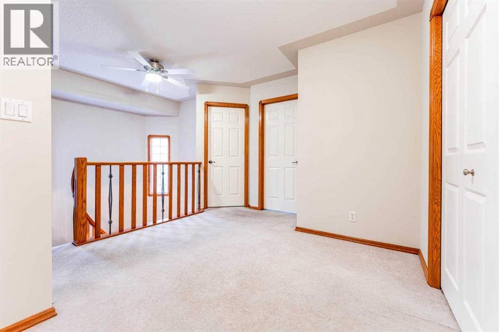 256 43 Avenue NW — photo 18
